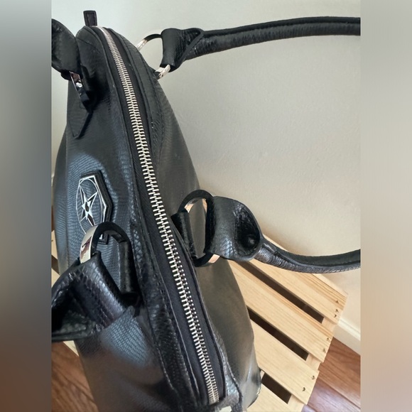 NEW RARE Forever Your Girl Women’s Shoulder Bag Crossbody Leather Paula Abdul - Picture 9 of 13